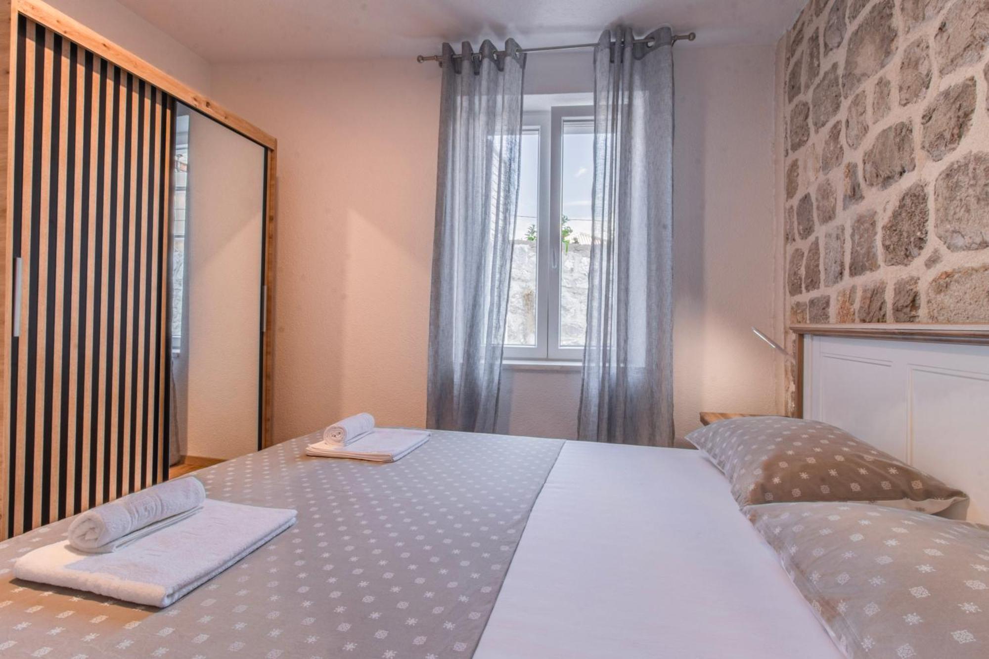 Apartments Florian Lopud Exterior foto